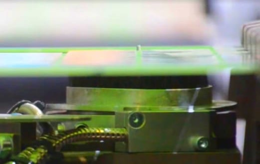 2025 最新分板解决方案（V-CUT、邮票孔与激光工艺全对比）