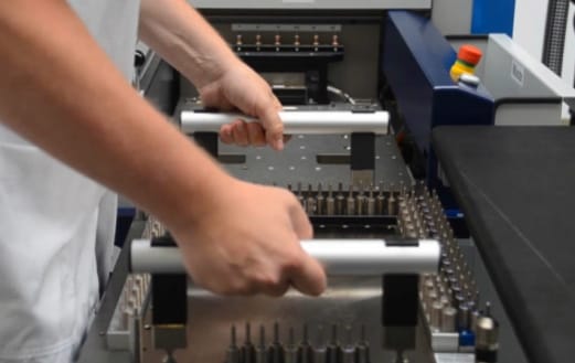 分板机设备选购指南：如何评估性价比