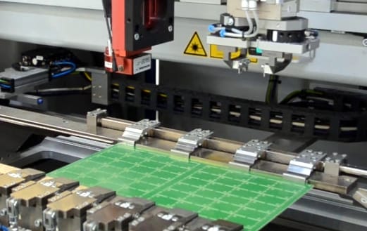  如何选择适合的分板机：从价格到功能的全面评估