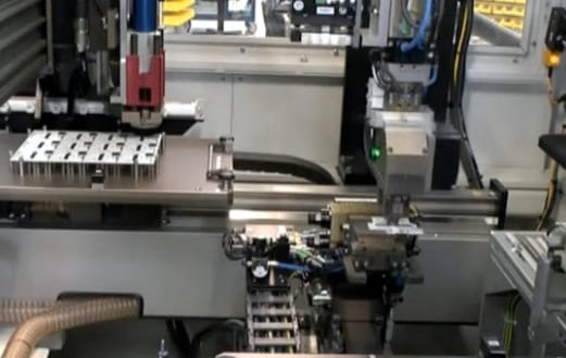 分板机切割后的质量控制与缺陷检测