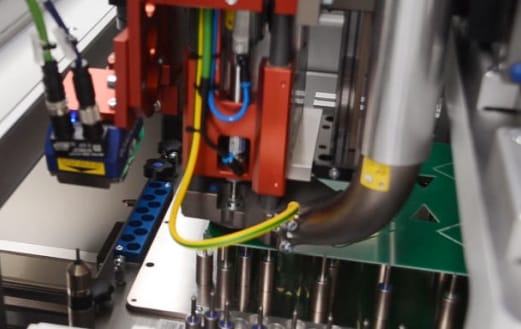 分板机选型避坑指南：封装开发经理如何平衡项目周期与总拥有成本